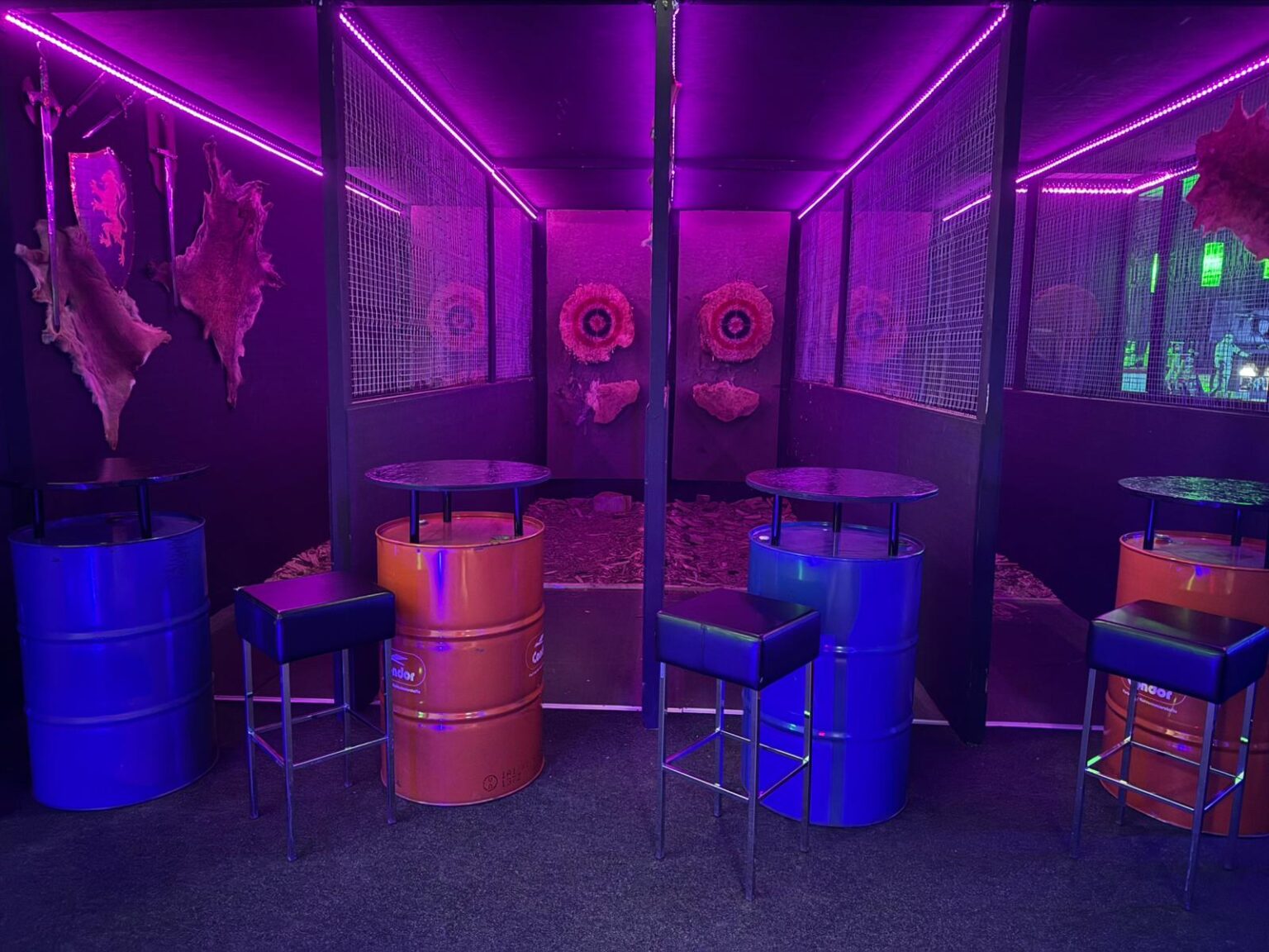 Triple Axe - Axt- & Messer werfen